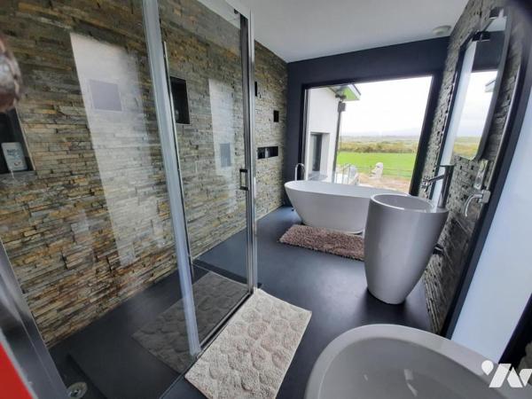 Maison contemporaine sur SENE