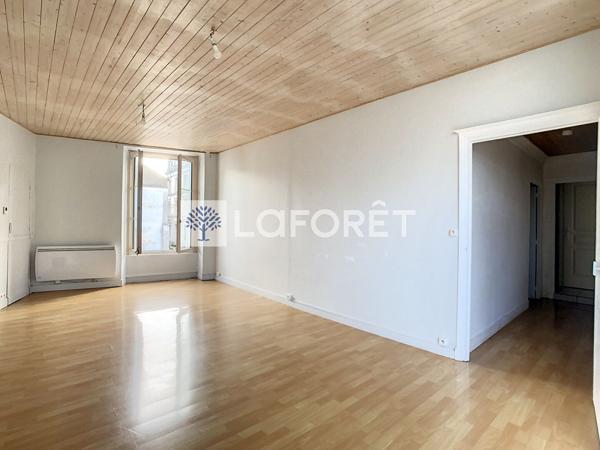 Location appartement Thouars - 3 pièce(s) - 77 m² - 401 € par mois