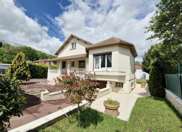Maison
         5 pièces
        - 113 m² Bien prestige 695 000 € *
