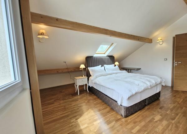 Maison
         5 pièces
        - 113 m² Bien prestige 695 000 € *