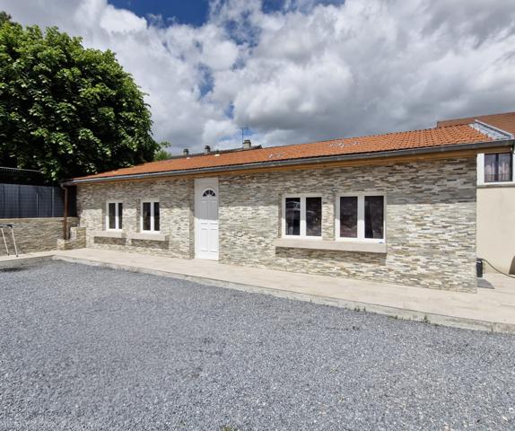 Maison
         5 pièces
        - 113 m² Bien prestige 695 000 € *