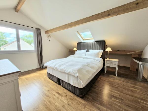 Maison
         5 pièces
        - 113 m² Bien prestige 695 000 € *