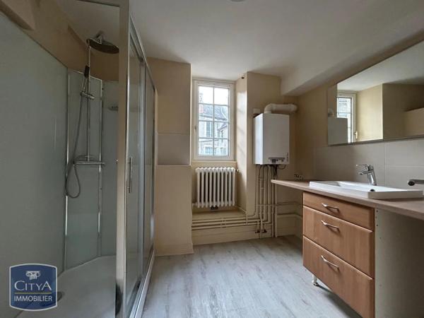 Appartement à louer 3 pièces 30m²