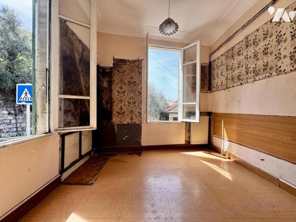 2 pièces de 43m² avec une grande cave