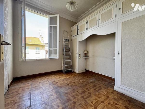 2 pièces de 43m² avec une grande cave