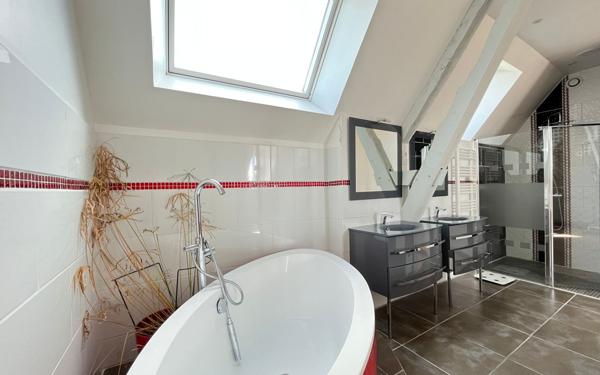 Maison à vendre    6 pièces •  Damigny