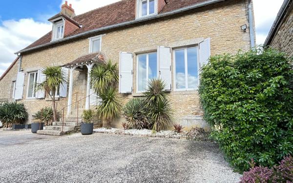 Maison à vendre    6 pièces •  Damigny