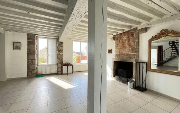 Maison à vendre    6 pièces •  Damigny