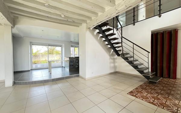 Maison à vendre    6 pièces •  Damigny