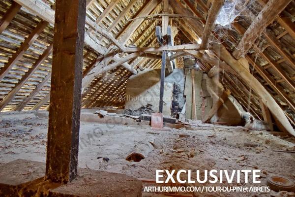 Vente                                                      Ferme
                        
                     4 pièces                      101 m2                     à La Tour-du-Pin