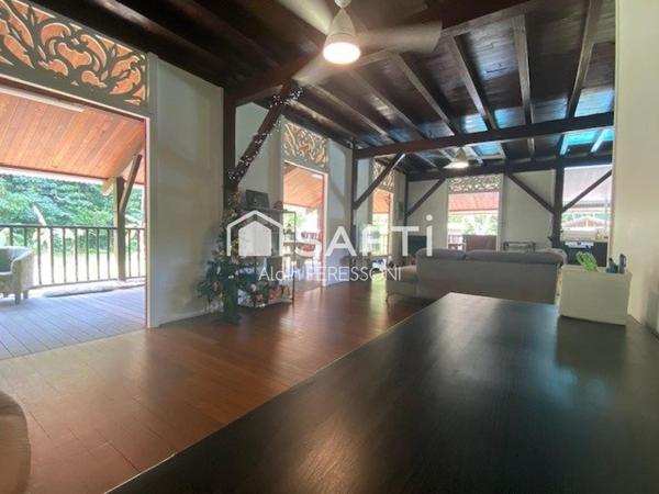 Propriété de style Créole T6 sur parcelle de 1Ha Piscine