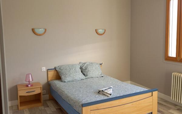 Immeuble à vendre    3 pièces •  Roquefort