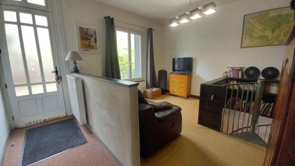 Maison à vendre à Vic-sur-Cère dans le Cantal (15800), ref : MG/2465 Maison à vendre à Vic-sur-Cère dans le Cantal (15800), ref : MG/2465 Maison à vendre à Vic-sur-Cère dans le Cantal (15800), ref : MG/2465