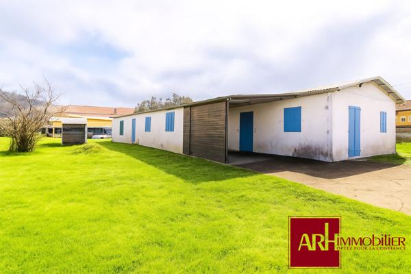 villa créole plain-pied T4 à rénover sur grand terrain divisible