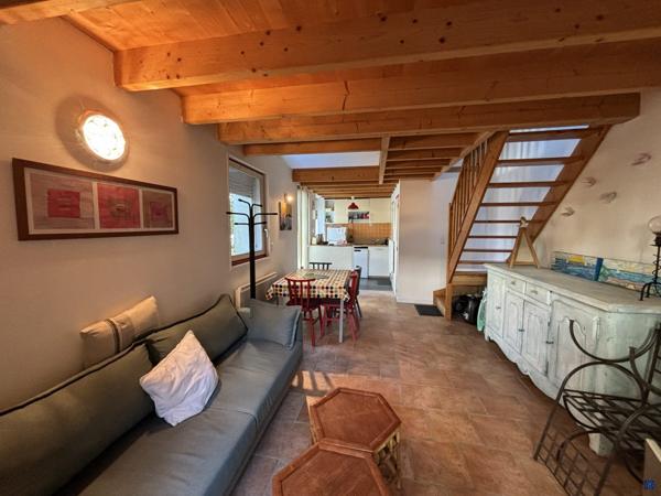 T2 à 50 m de la plage