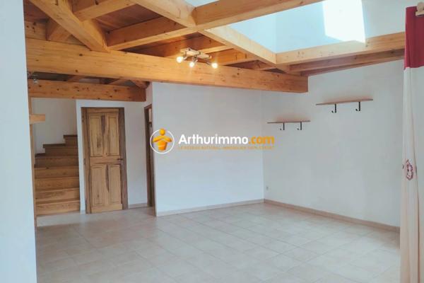 Vente                                                      Appartement
                        
                     4 pièces                      57 m2                     à Guillestre