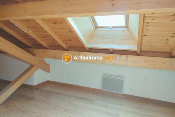 Vente                                                      Appartement
                        
                     4 pièces                      57 m2                     à Guillestre
