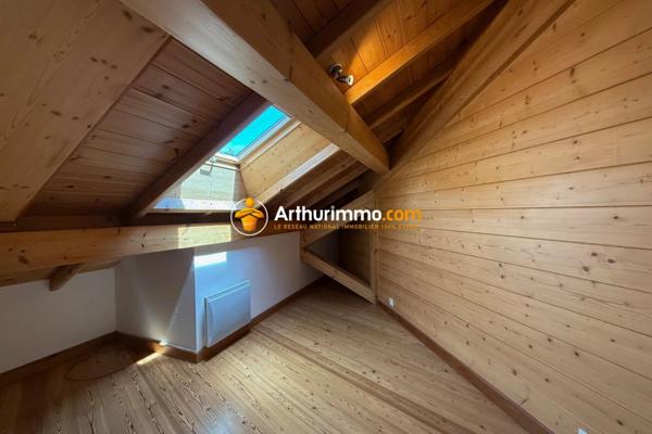 Vente                                                      Appartement
                        
                     4 pièces                      57 m2                     à Guillestre