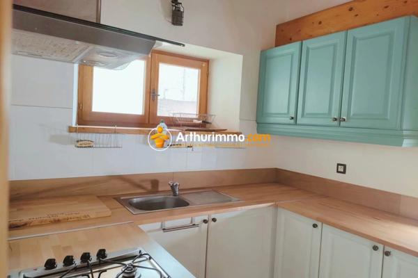 Vente                                                      Appartement
                        
                     4 pièces                      57 m2                     à Guillestre