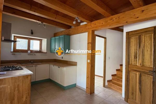 Vente                                                      Appartement
                        
                     4 pièces                      57 m2                     à Guillestre
