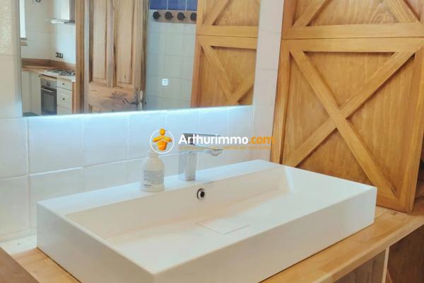 Vente                                                      Appartement
                        
                     4 pièces                      57 m2                     à Guillestre