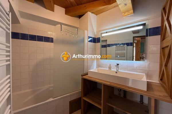 Vente                                                      Appartement
                        
                     4 pièces                      57 m2                     à Guillestre