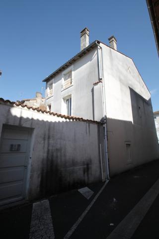 Aigre (16140) IMMEUBLE DE RAPPORT 232 M2 - AIGRE