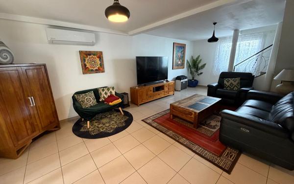 Maison à vendre    7 pièces •  Saint-Pierre