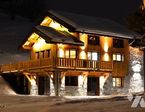 Chalet d'exception sur les pistes avec balnéo pour 15 pers, Coup de cœur assuré !