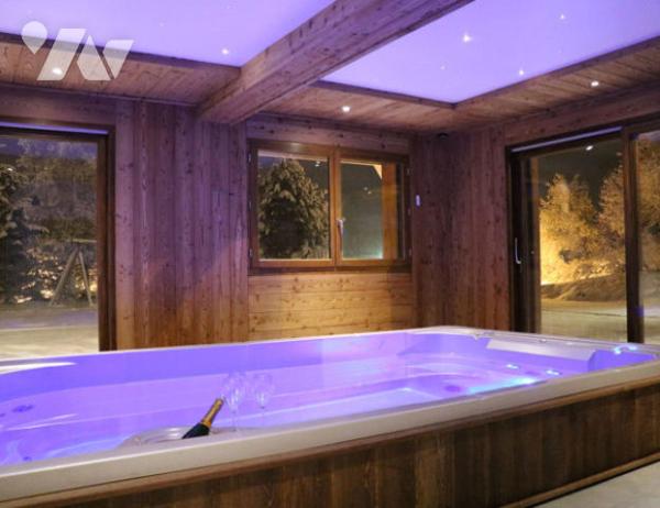 Chalet d'exception sur les pistes avec balnéo pour 15 pers, Coup de cœur assuré !