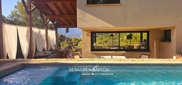 Maison T5 de charme 113m2 avec vue montagne et piscine