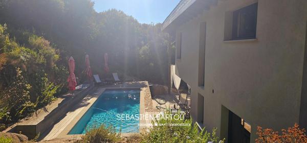 Maison T5 de charme 113m2 avec vue montagne et piscine