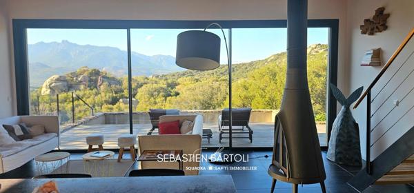 Maison T5 de charme 113m2 avec vue montagne et piscine