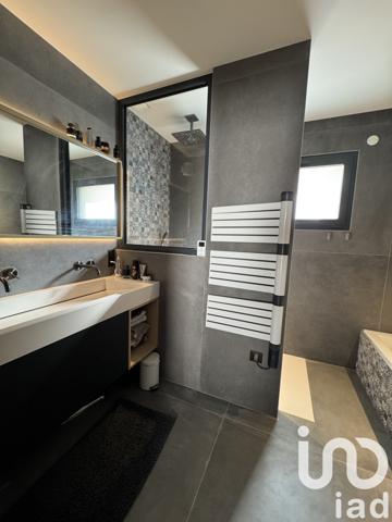 Maison à vendre 8 pièces 240 m² Lissieu