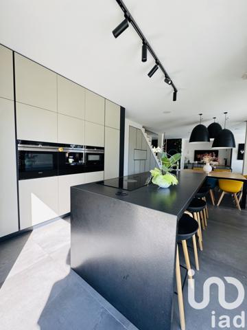 Maison à vendre 8 pièces 240 m² Lissieu