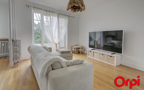 Appartement à vendre    3 pièces •  Bourgoin-Jallieu