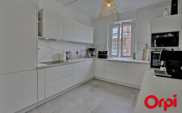 Appartement à vendre    3 pièces •  Bourgoin-Jallieu