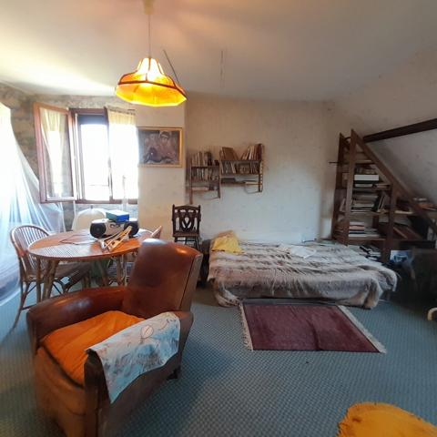 Maison familiale spacieuse avec jardin, 158m² habitables ARGENTON SUR CREUSE (36)