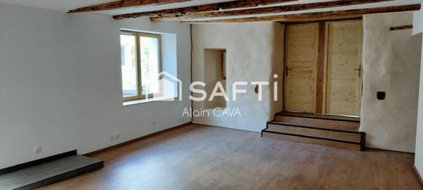Appartement de 49 m² au prier étage avec balocon et garage en indivision
