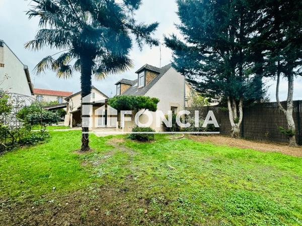 Location Maison 5 pièces 77.6 m² - 101 RUE DU COLONEL FABIEN Saint Prix 95390