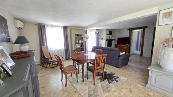 Charmant Pavillon 6P + Garages + Piscine - Environnement verdoyant