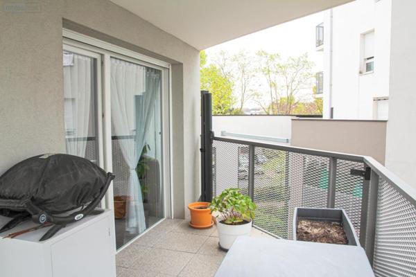 Appartement à vendre à Vaulx-en-Velin dans le Rhône (69120), ref : T3 VAULX EN VELIN