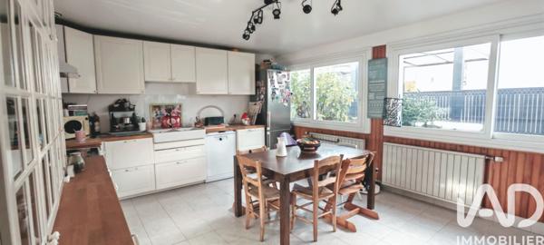 Maison à vendre 6 pièces 121 m² Sainte-Geneviève-des-Bois