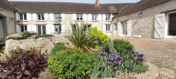 Maison à vendre 10 pièces de 320 m²