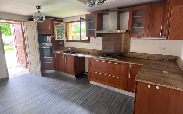 Maison à vendre    4 pièces •  Ambarès-et-Lagrave