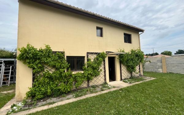 Maison à vendre    4 pièces •  Ambarès-et-Lagrave