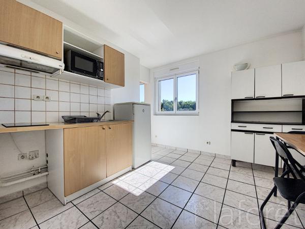 Location appartement près de CHALONS EN CHAMPAGNE - 1 pièce(s) - 26 m² - 385 €/mois