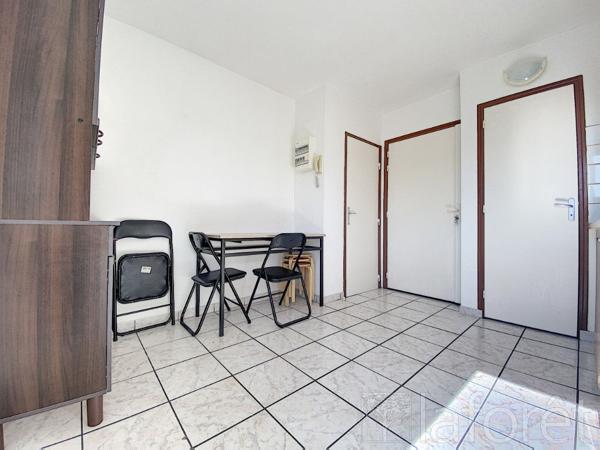 Location appartement près de CHALONS EN CHAMPAGNE - 1 pièce(s) - 26 m² - 385 €/mois