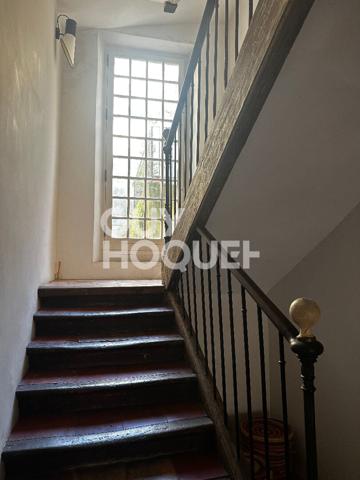 CARCASSONNE - Grande maison de ville avec cour et garage