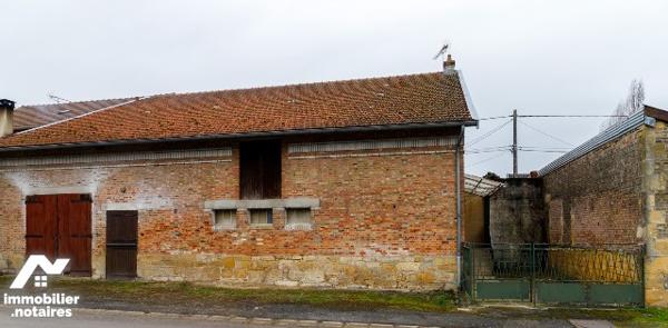 MONTHOIS, une maison à usage d'habitation.